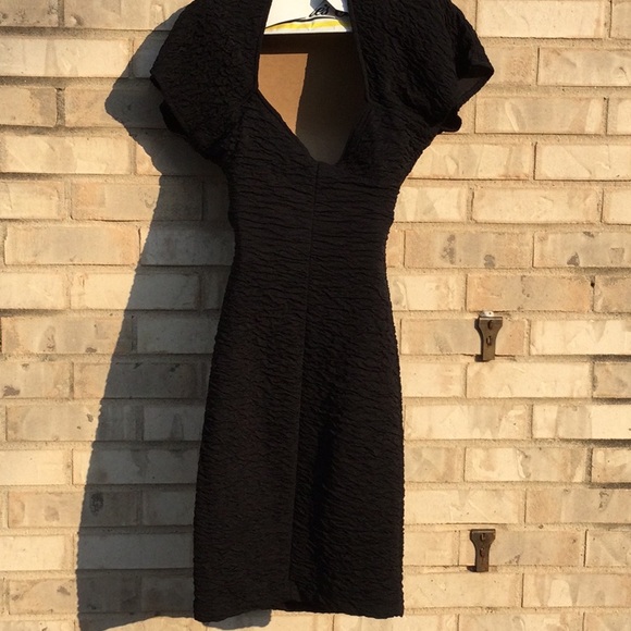 Sexy black crinkle form fit dress - Picture 6 of 9